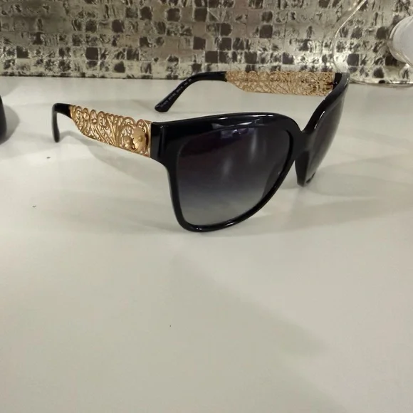 Dolce & Gabbana Sunglasses with Black Frame and Gold Detailing - Picture 3 of 7